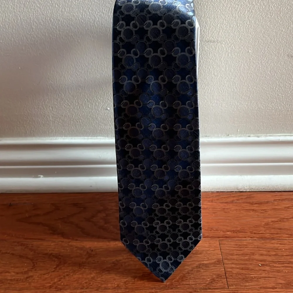 Walt Disney World Mickey Icon Men's Tie Blue/Silver MSRP: $70 (New without Tags) - Picture 1 of 6